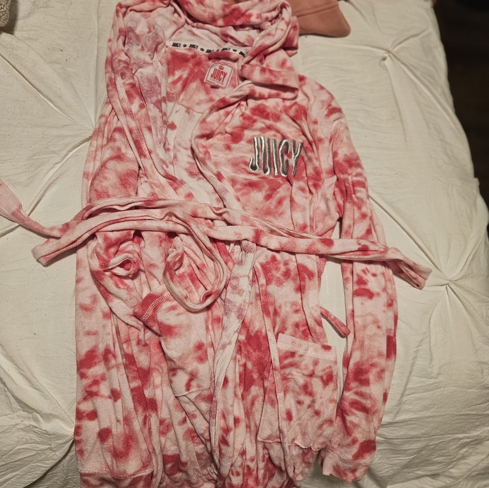 Juicy Robe